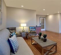 WoodSpring Suites Frederick Lobby
