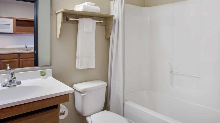 WoodSpring Suites Frederick Room