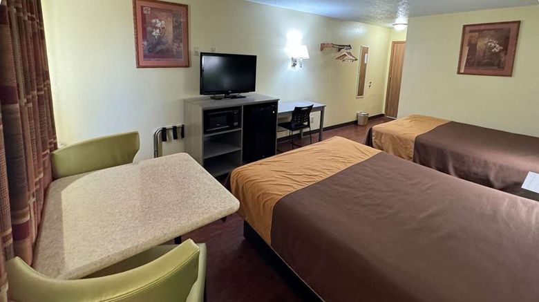 <b>Rodeway Inn Moriarty Room</b>. Images powered by <a href="https://iceportal.shijigroup.com/" title="IcePortal" target="_blank">IcePortal</a>.
