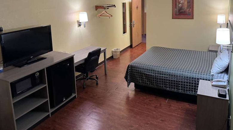 <b>Rodeway Inn Moriarty Room</b>. Images powered by <a href="https://iceportal.shijigroup.com/" title="IcePortal" target="_blank">IcePortal</a>.
