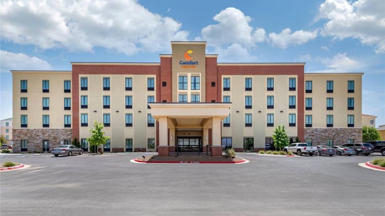 Comfort Suites Midland West Exterior