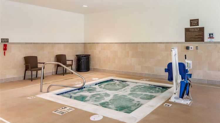 Comfort Suites Midland West Pool