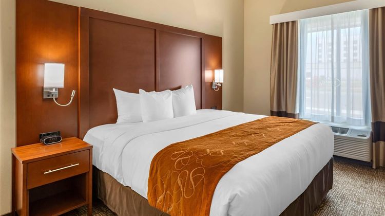 Comfort Suites Midland West Suite