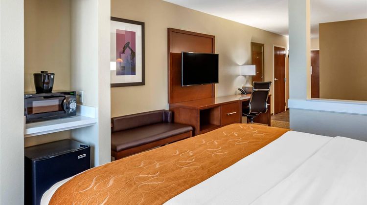 Comfort Suites Midland West Suite