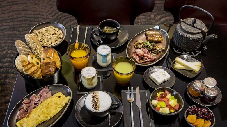 <b>Hotel Marignan Champs-Elysees Restaurant</b>. Images powered by <a href="https://iceportal.shijigroup.com/" title="IcePortal" target="_blank">IcePortal</a>.
