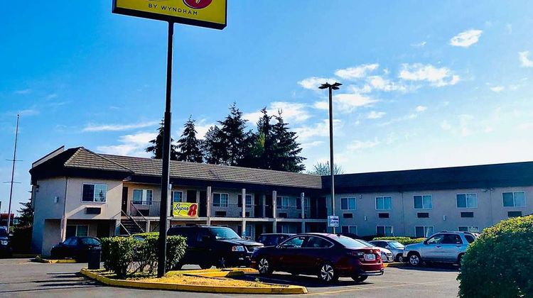 Super 8 by Wyndham Lynnwood Exterior
