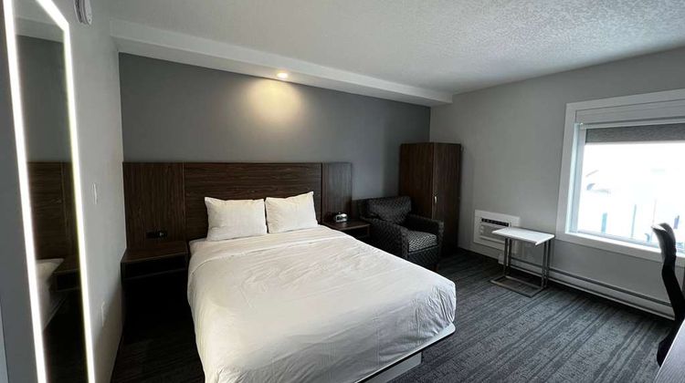 Travelodge by Wyndham Regina Room