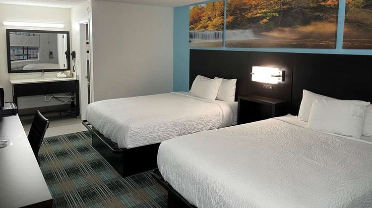 Days Inn by Wyndham Calhoun GA Room