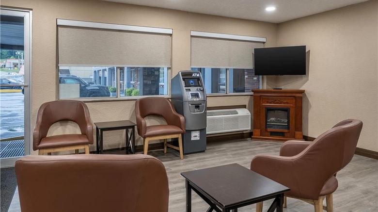 <b>SureStay by Best Western Summersville Lobby</b>. Images powered by <a href="https://iceportal.shijigroup.com/" title="IcePortal" target="_blank">IcePortal</a>.