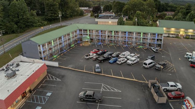 SureStay by Best Western Summersville Exterior