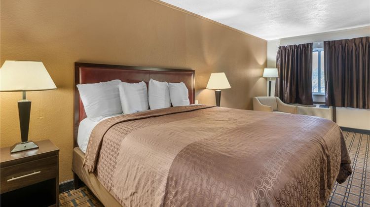 SureStay by Best Western Summersville Room