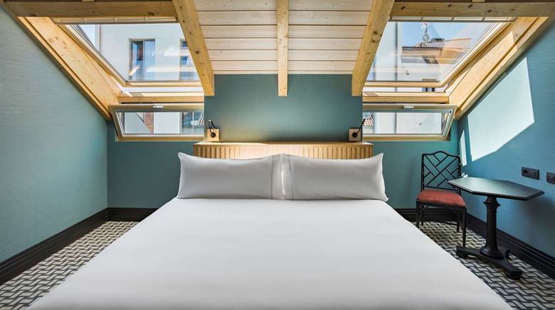 <b>Room Mate Alba Suite</b>. Images powered by <a href="https://iceportal.shijigroup.com/" title="IcePortal" target="_blank">IcePortal</a>.