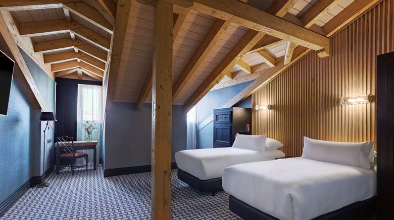 <b>Room Mate Alba Suite</b>. Images powered by <a href="https://iceportal.shijigroup.com/" title="IcePortal" target="_blank">IcePortal</a>.