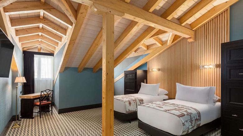 <b>Room Mate Alba Suite</b>. Images powered by <a href="https://iceportal.shijigroup.com/" title="IcePortal" target="_blank">IcePortal</a>.