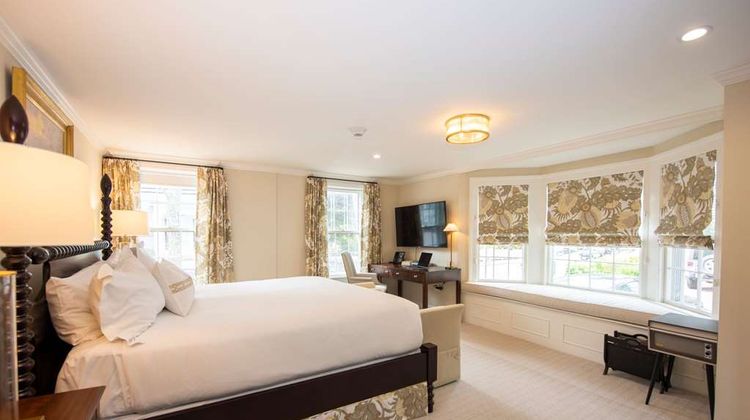Jared Coffin House Suite
