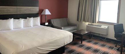 Baymont by Wyndham Waupun Room