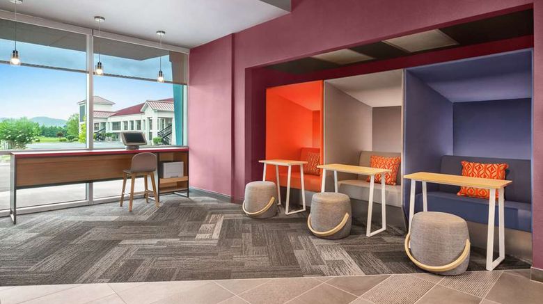<b>Tru by Hilton Ringgold Lobby</b>. Images powered by <a href="https://iceportal.shijigroup.com/" title="IcePortal" target="_blank">IcePortal</a>.