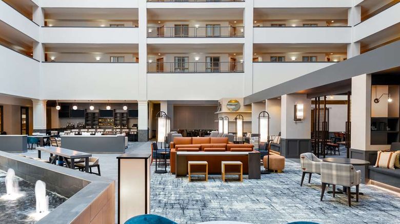 <b>Hilton Charlotte Airport Lobby</b>. Images powered by <a href="https://iceportal.shijigroup.com/" title="IcePortal" target="_blank">IcePortal</a>.