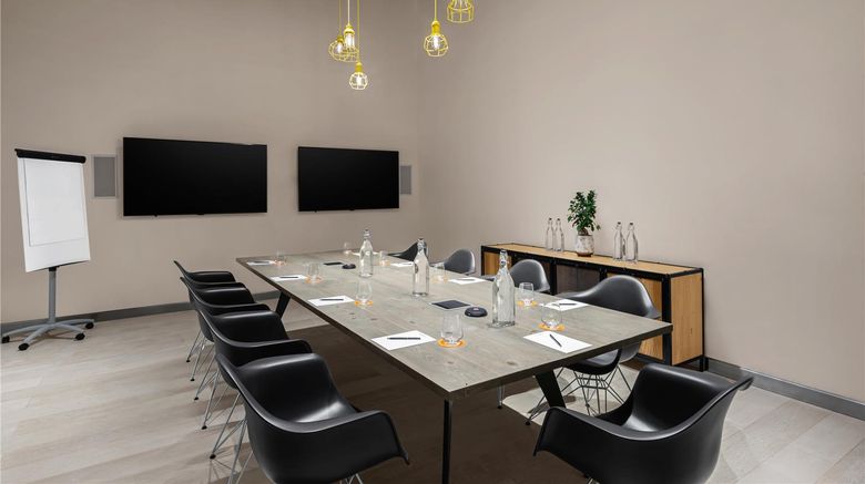 <b>Canopy by Hilton Dubai Al Seef Meeting</b>. Images powered by <a href="https://iceportal.shijigroup.com/" title="IcePortal" target="_blank">IcePortal</a>.