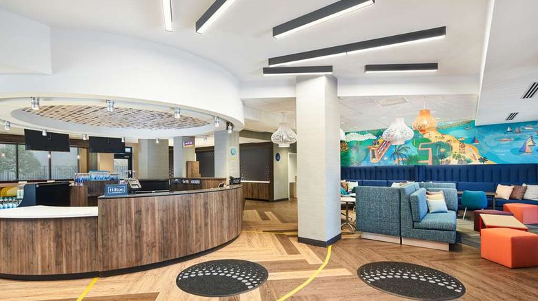 <b>Tru by Hilton Ft Lauderdale Airport Lobby</b>. Images powered by <a href="https://iceportal.shijigroup.com/" title="IcePortal" target="_blank">IcePortal</a>.
