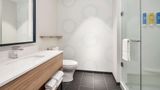 Tru by Hilton Ft Lauderdale Airport Room