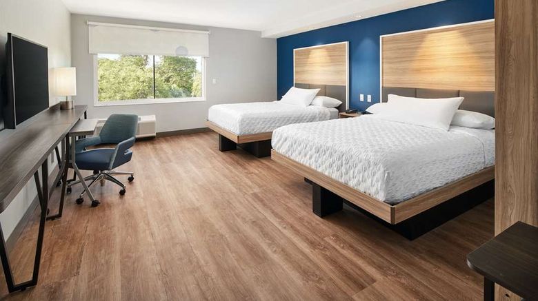<b>Tru by Hilton Ft Lauderdale Airport Room</b>. Images powered by <a href="https://iceportal.shijigroup.com/" title="IcePortal" target="_blank">IcePortal</a>.
