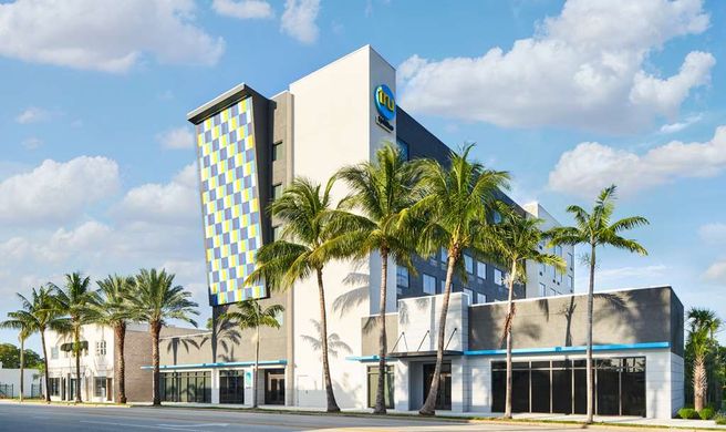 Tru by Hilton Ft Lauderdale Airport Exterior
