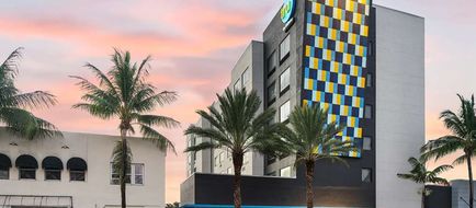 Tru by Hilton Ft Lauderdale Airport Exterior