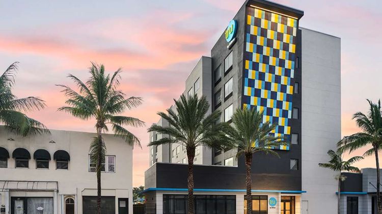 Tru by Hilton Ft Lauderdale Airport Exterior