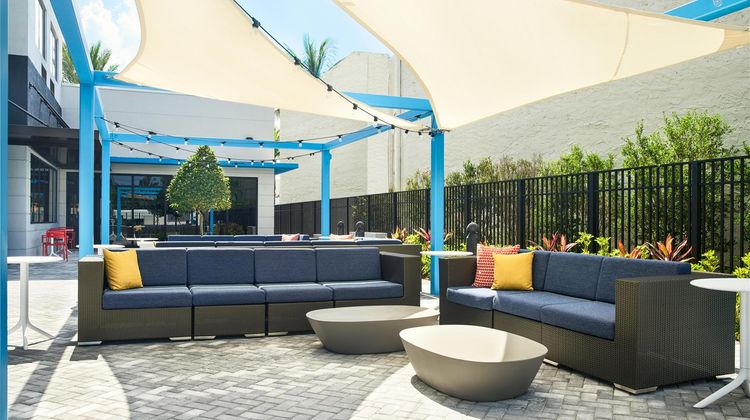 Tru by Hilton Ft Lauderdale Airport Exterior