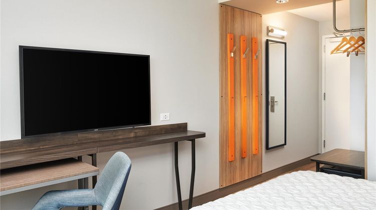 Tru by Hilton Ft Lauderdale Airport Room