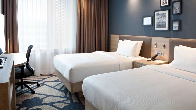 Hampton by Hilton Munich City East Room