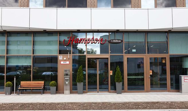 Hampton by Hilton Munich City East Exterior