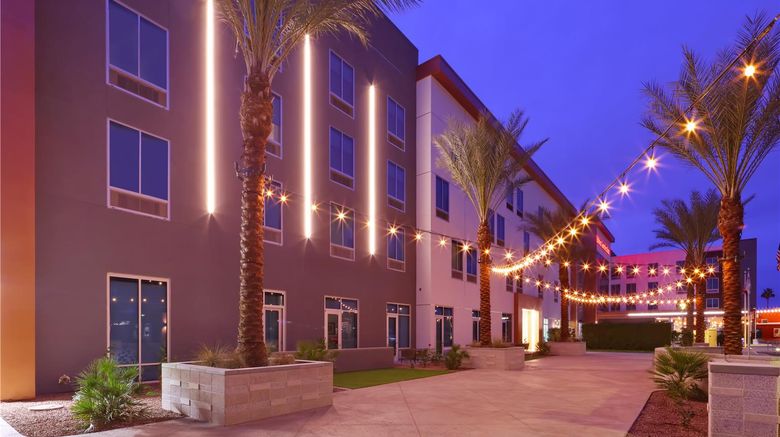 <b>Hilton Garden Inn Chandler Downtown Exterior</b>. Images powered by <a href="https://iceportal.shijigroup.com/" title="IcePortal" target="_blank">IcePortal</a>.