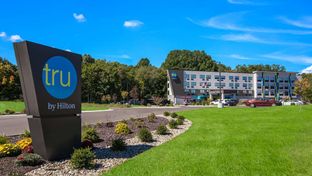Tru by Hilton Saint Joseph