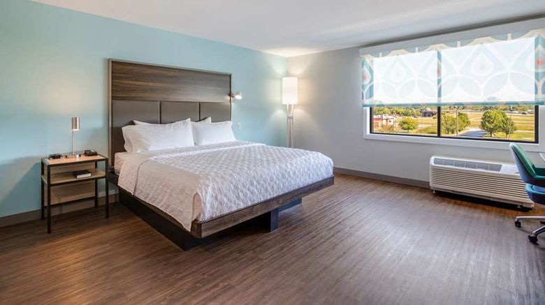 <b>Tru by Hilton Saint Joseph Room</b>. Images powered by <a href="https://iceportal.shijigroup.com/" title="IcePortal" target="_blank">IcePortal</a>.