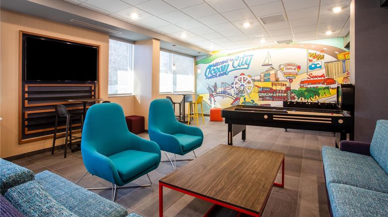 <b>Tru by Hilton Ocean City Bayside Lobby</b>. Images powered by <a href="https://iceportal.shijigroup.com/" title="IcePortal" target="_blank">IcePortal</a>.