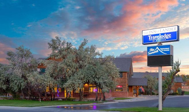 Inn at Lander, Travelodge by Wyndham Exterior