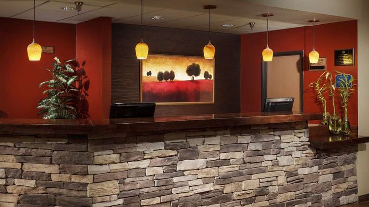 Roosevelt Grand Dakota, SureStay Collect Lobby