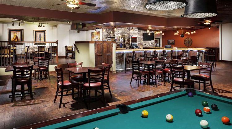 Roosevelt Grand Dakota, SureStay Collect Restaurant