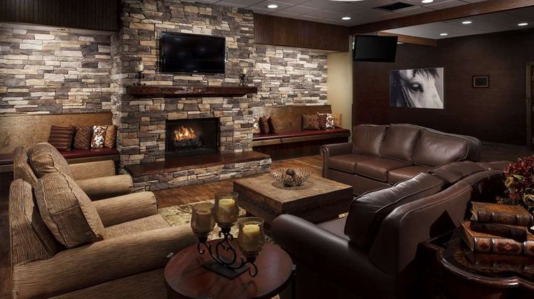 Roosevelt Grand Dakota, SureStay Collect Lobby