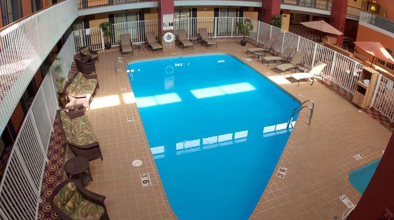 <b>Roosevelt Grand Dakota, SureStay Collect Pool</b>. Images powered by <a href="https://iceportal.shijigroup.com/" title="IcePortal" target="_blank">IcePortal</a>.