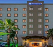 Wyndham Torreon Exterior