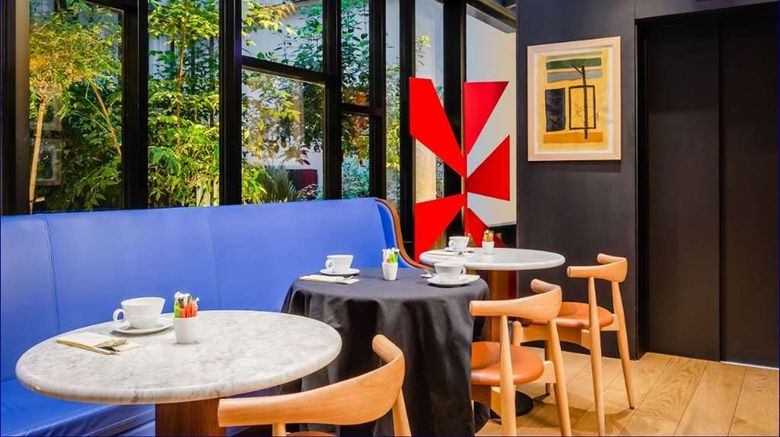 <b>Hotel du Ministere Restaurant</b>. Images powered by <a href="https://iceportal.shijigroup.com/" title="IcePortal" target="_blank">IcePortal</a>.