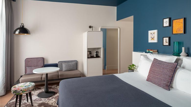 <b>Hotel Le Belleval Suite</b>. Images powered by <a href="https://iceportal.shijigroup.com/" title="IcePortal" target="_blank">IcePortal</a>.
