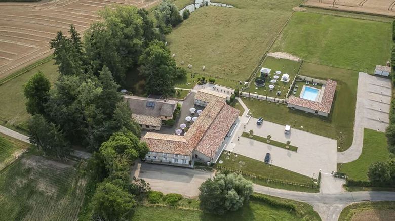 Moulin de la Brevette Exterior. Images powered by <a href="https://iceportal.shijigroup.com" target="_blank" rel="noopener">Ice Portal</a>.