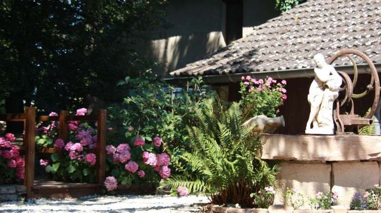<b>Moulin de la Brevette Exterior</b>. Images powered by <a href="https://iceportal.shijigroup.com/" title="IcePortal" target="_blank">IcePortal</a>.