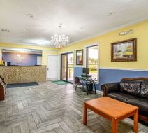 Quality Inn New Orleans Lobby