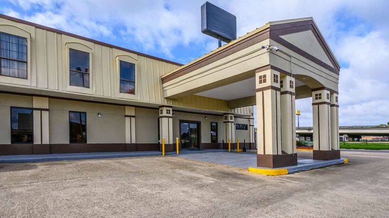 Quality Inn New Orleans Exterior. Images powered by <a href="https://iceportal.shijigroup.com" target="_blank" rel="noopener">Ice Portal</a>.