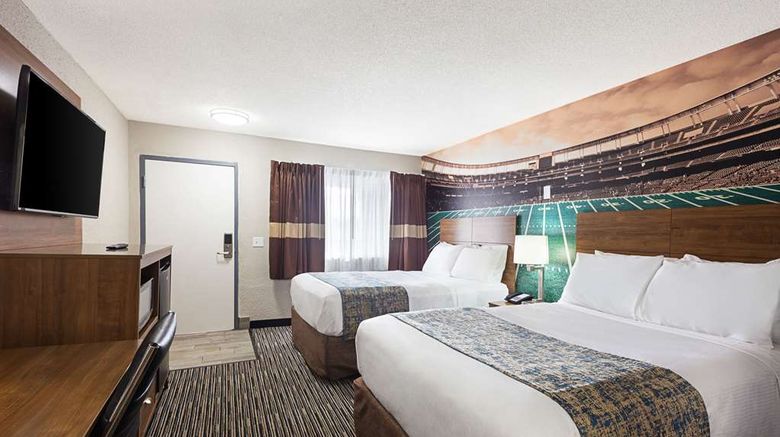 <b>Clarion Pointe East Lansing University Room</b>. Images powered by <a href="https://iceportal.shijigroup.com/" title="IcePortal" target="_blank">IcePortal</a>.